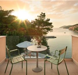 5 bedroom villa with infinity pool and sea views Hvar Town, sleeps 10